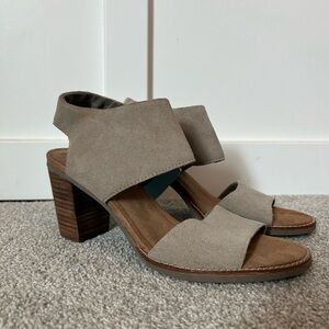 Tom’s Women's Tan Cutout Heel Sandals